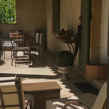 La Bastide Des Mûriers Hotel 3*