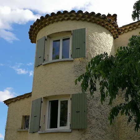 Hotel La Bastide Des Mûriers 3*