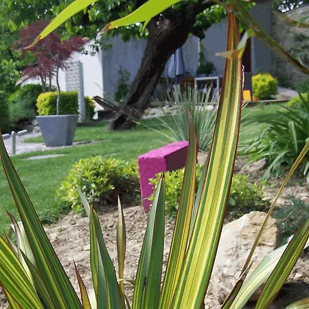 Otel La Bastide Des Muriers 3*