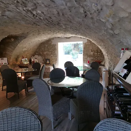 La Bastide Des Mûriers Hotel 3*
