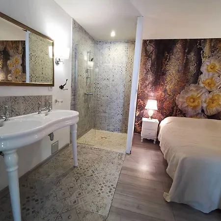 La Bastide Des Muriers