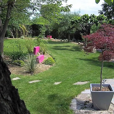 La Bastide Des Mûriers Hotel