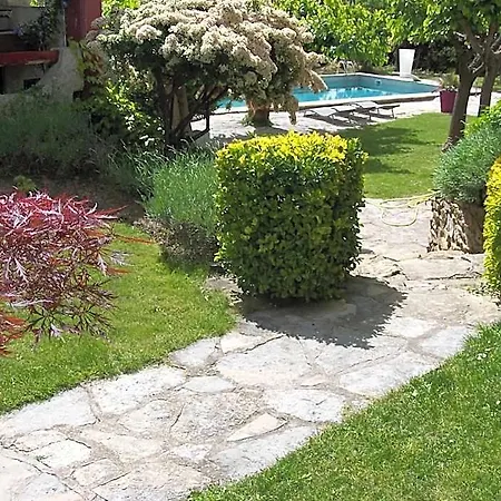 La Bastide Des Mûriers Hotel
