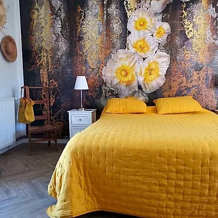 La Bastide Des Mûriers Hotel