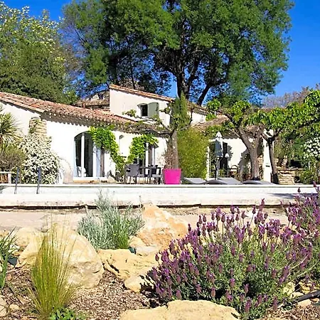 Hotel La Bastide Des Mûriers Deaux