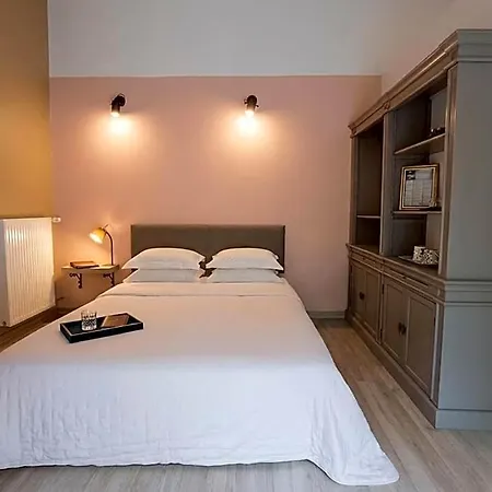 Hotel La Bastide Des Mûriers