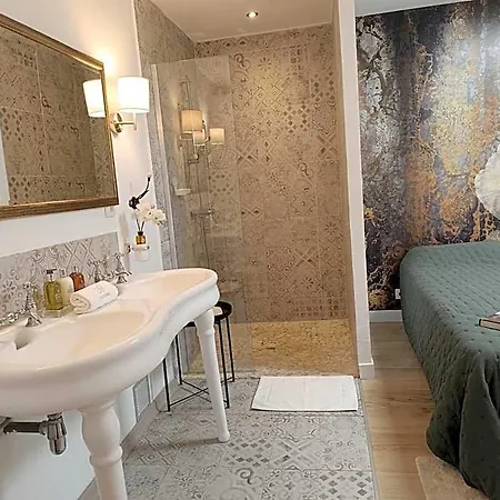 La Bastide Des Mûriers Hotel Deaux