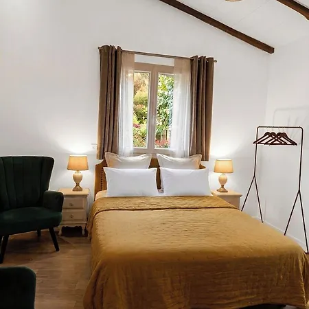 La Bastide Des Mûriers 3*