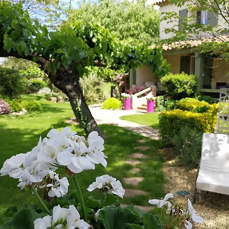Hotel La Bastide Des Muriers 3*