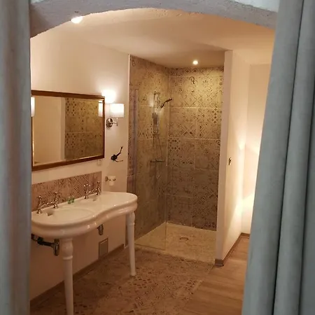 La Bastide Des Muriers Szálloda